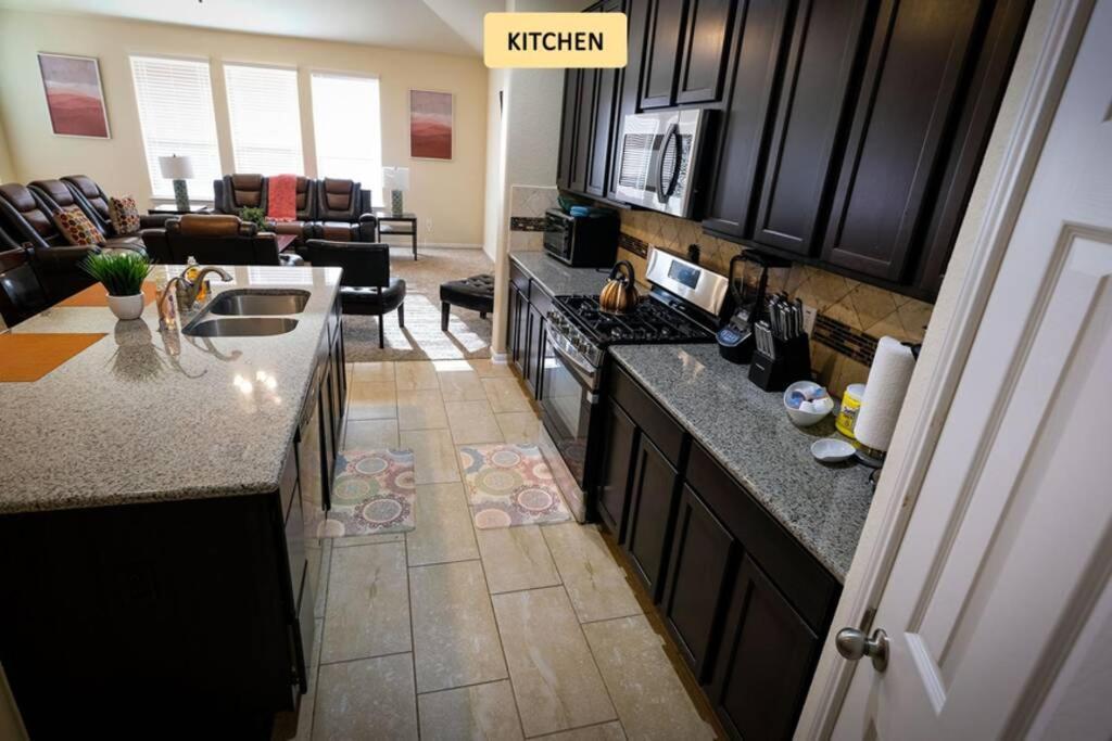 Rosenberg, Richmond, Katy, 2 Story, 10 Beds - Coopers Hill Villa Exterior photo